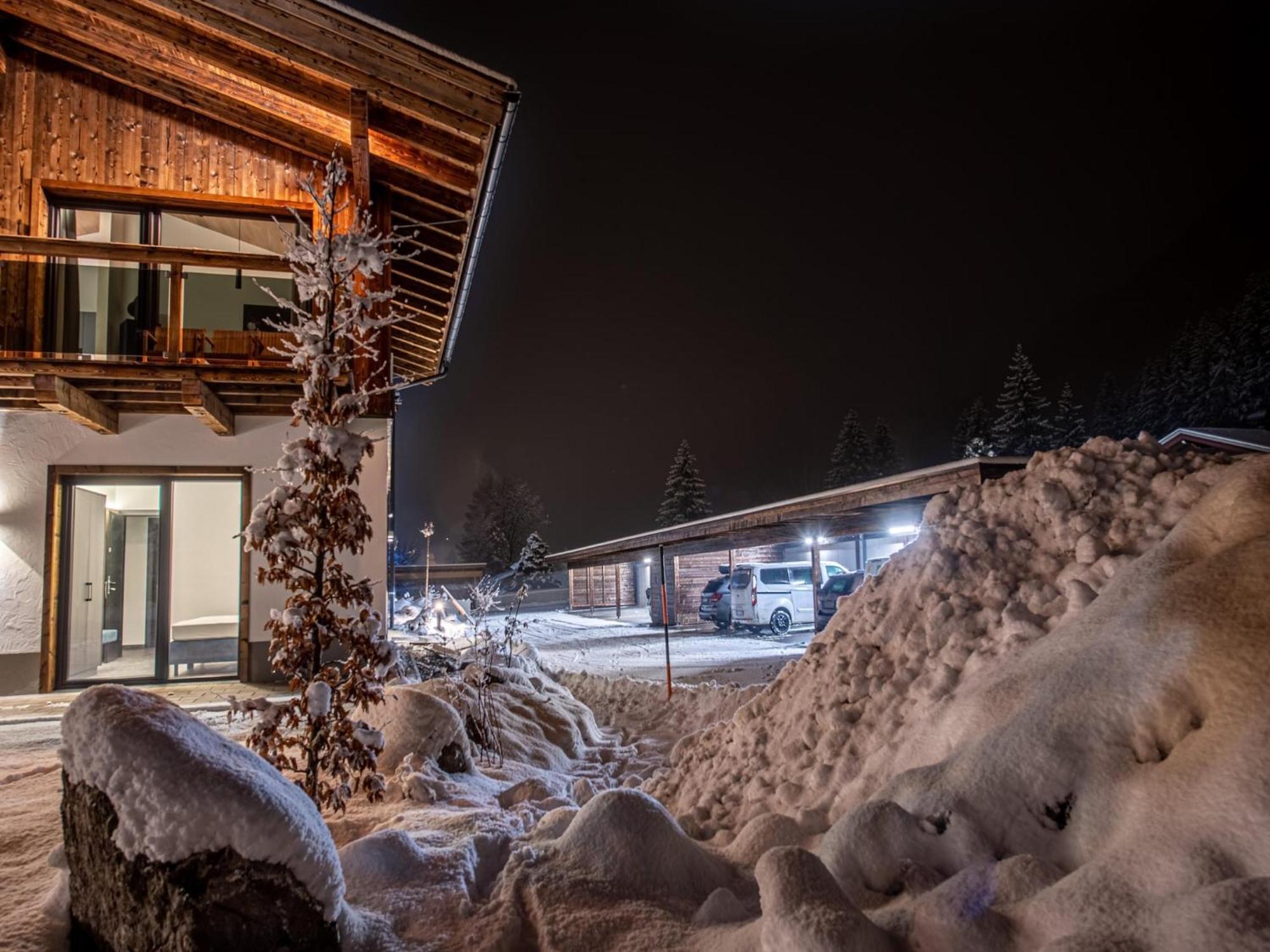 The Village Chalet Stone House Wald im Pinzgau Exterior photo