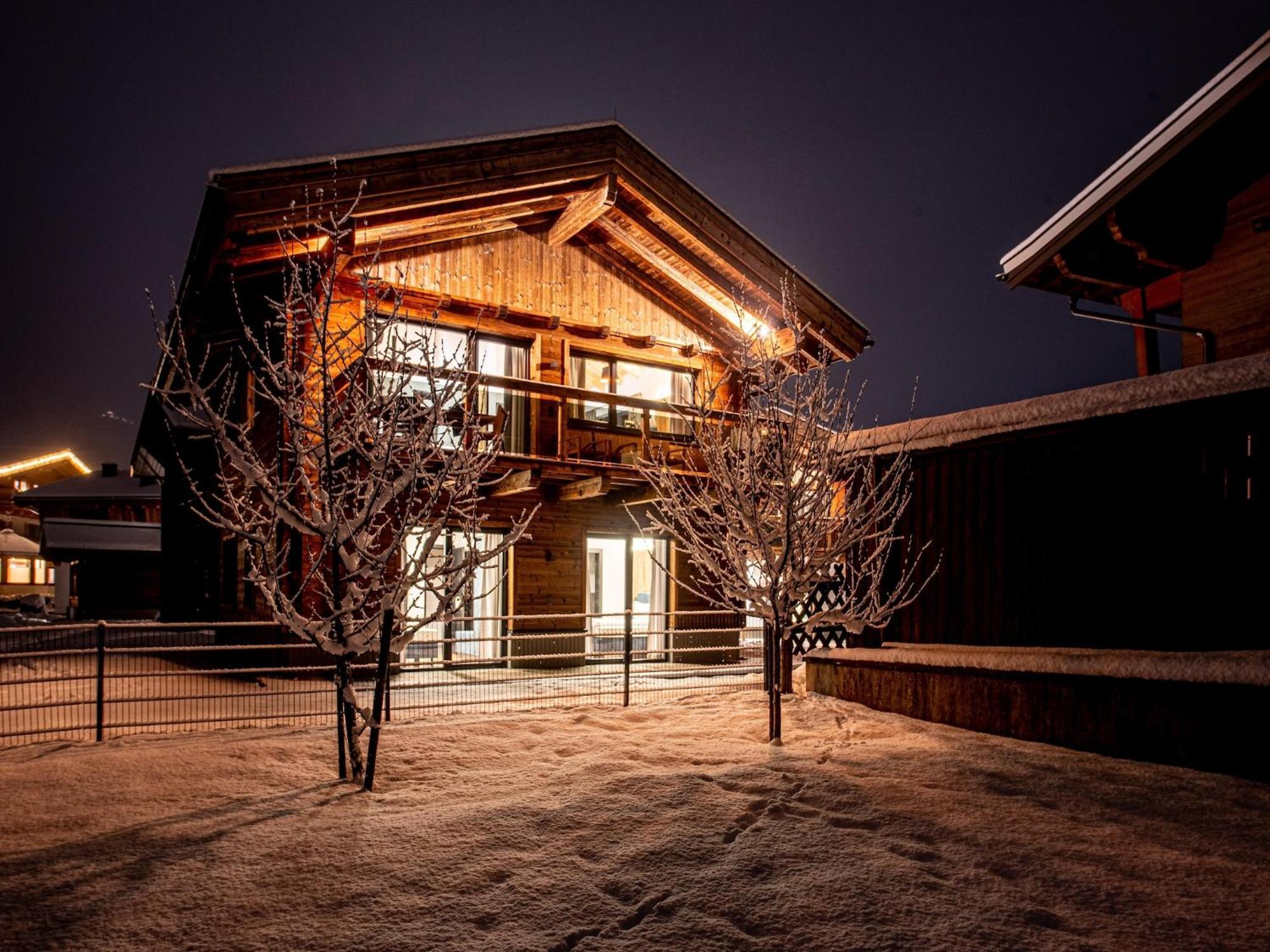 The Village Chalet Stone House Wald im Pinzgau Exterior photo